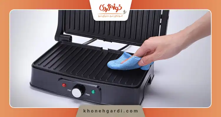 تمیز کردن ساندویچ ساز