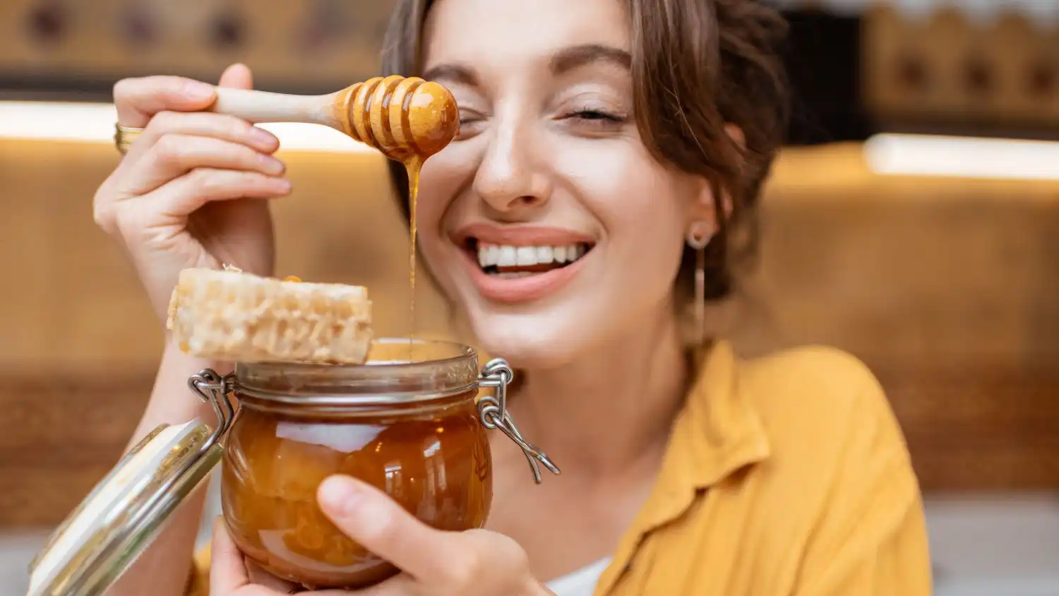 یک قاشق مربا خوری عسل چند کالری دارد؟