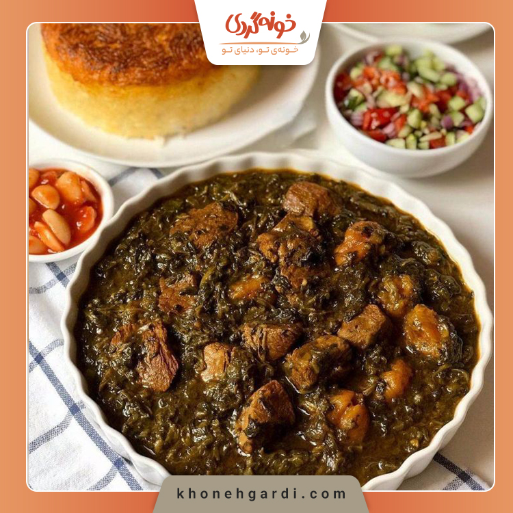 طرز تهیه خورشت آلو اسفناج با مرغ و رب انار